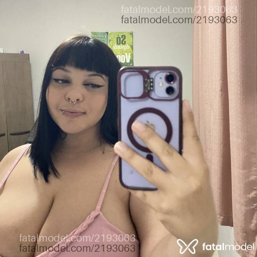 Acompanhante mulher morena (o) de olhos mel - Maria Eduarda