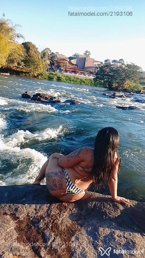 Acompanhante mulher morena (o) de olhos mel - Paola Pyres