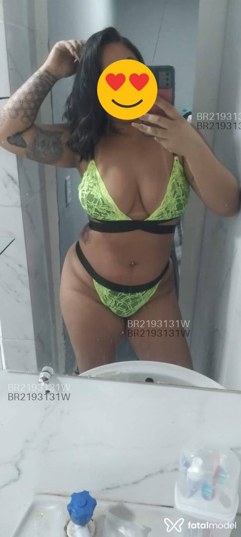 Acompanhante mulher morena (o) de olhos castanhos em Virtual Acompanhante mulher morena (o) de olhos castanhos em Virtual - Cloe Dimond
