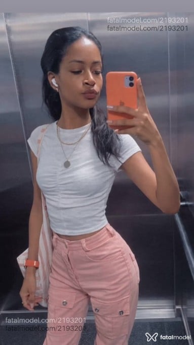 Acompanhante mulher morena (o) de olhos castanhos em São Paulo - Rafaella