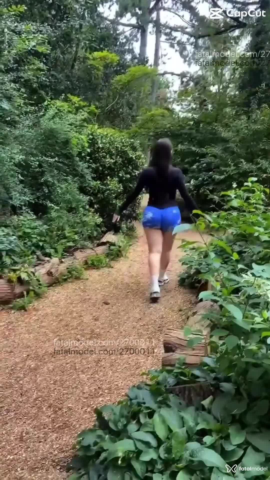 Acompanhante mulher com cabelo castanho de olhos verdes em Virtual - Bruna Gonçalves