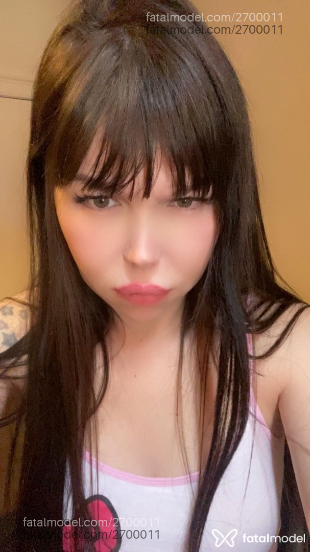 Acompanhante mulher com cabelo castanho de olhos verdes em Virtual - Bruna Gonçalves