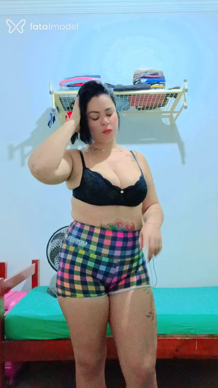 Acompanhante mulher morena (o) de olhos castanhos em Caldas Novas Acompanhante mulher morena (o) de olhos castanhos em Caldas Novas - Mileidy