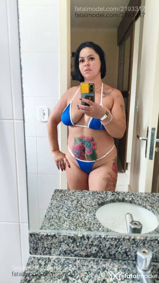 Acompanhante mulher morena (o) de olhos castanhos - Mileidy