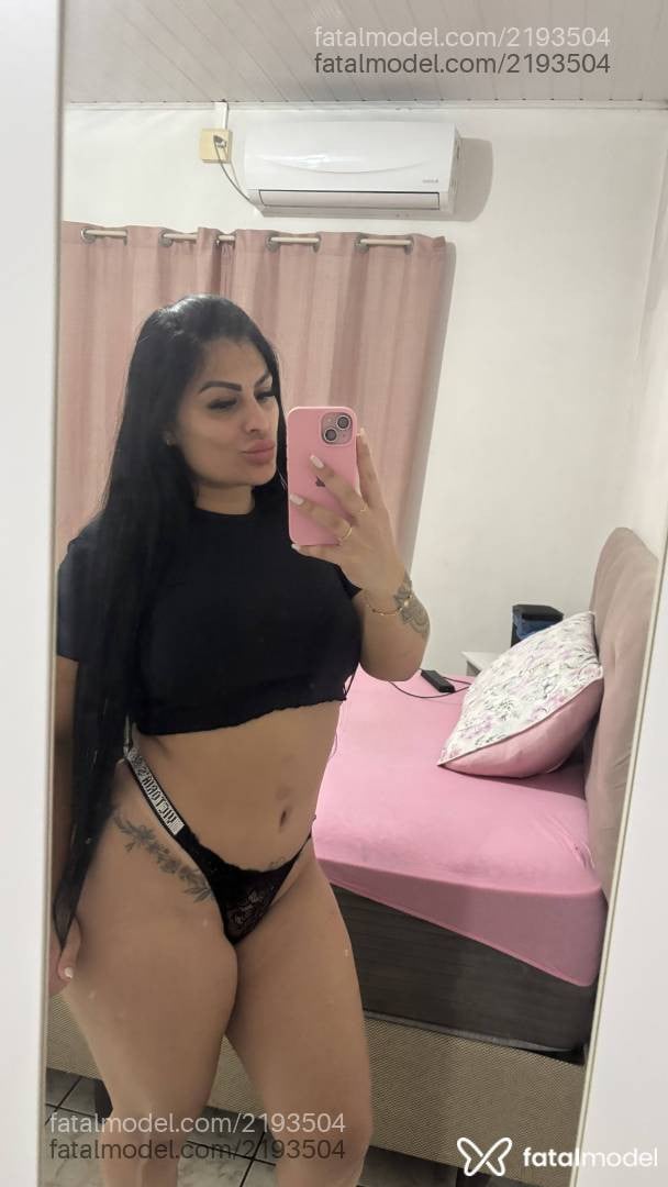 Acompanhante mulher com cabelo castanho de olhos castanhos - Tati Botelho