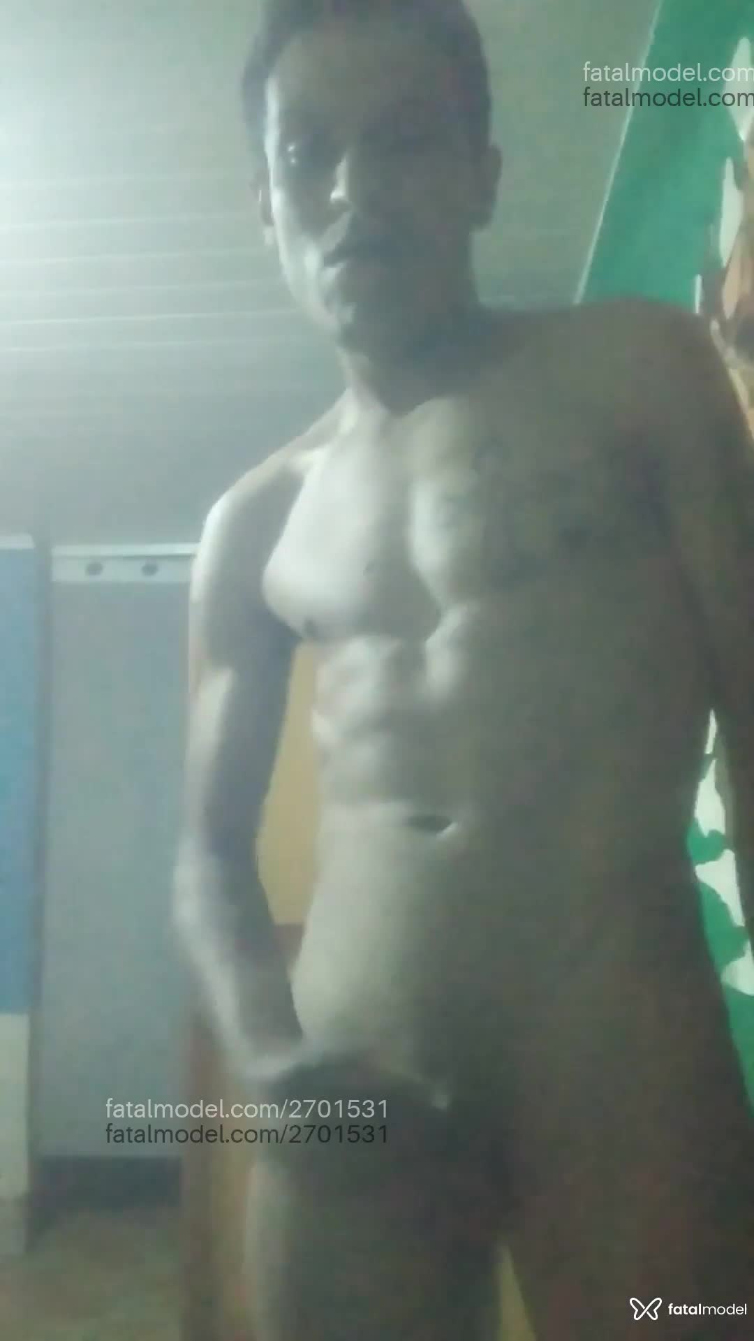 Acompanhante homem morena (o) de olhos pretos em Caçador - Mil Grau
