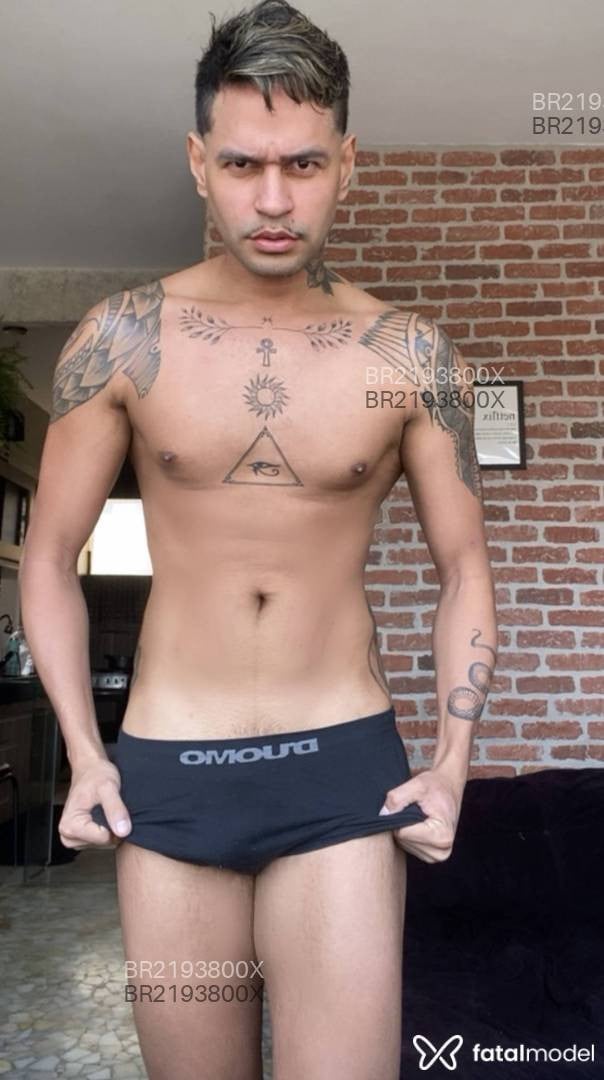 Acompanhante homem morena (o) de olhos pretos em São Paulo Acompanhante homem morena (o) de olhos pretos em São Paulo - Takeuchi Andrade
