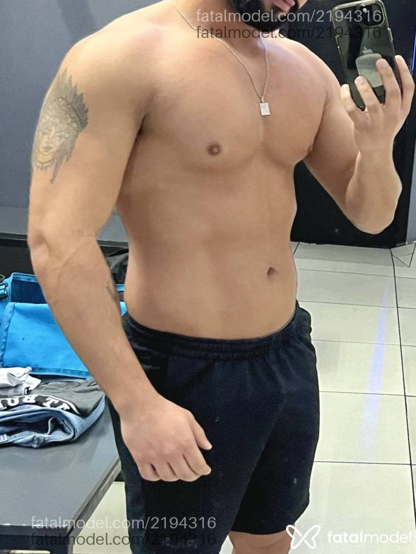 Acompanhante homem morena (o) de olhos castanhos em Novo Hamburgo - Daniel