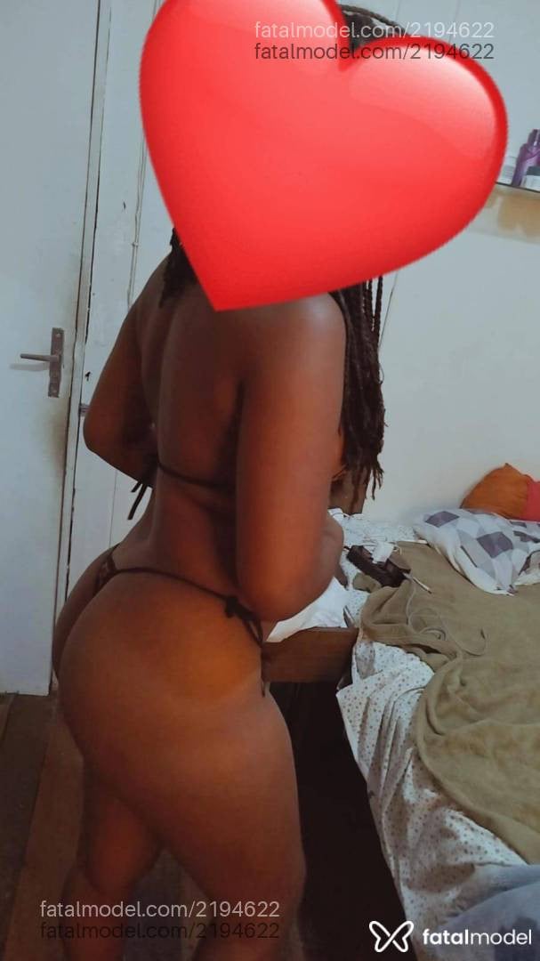Acompanhante mulher morena (o) de olhos pretos - Pricesinha