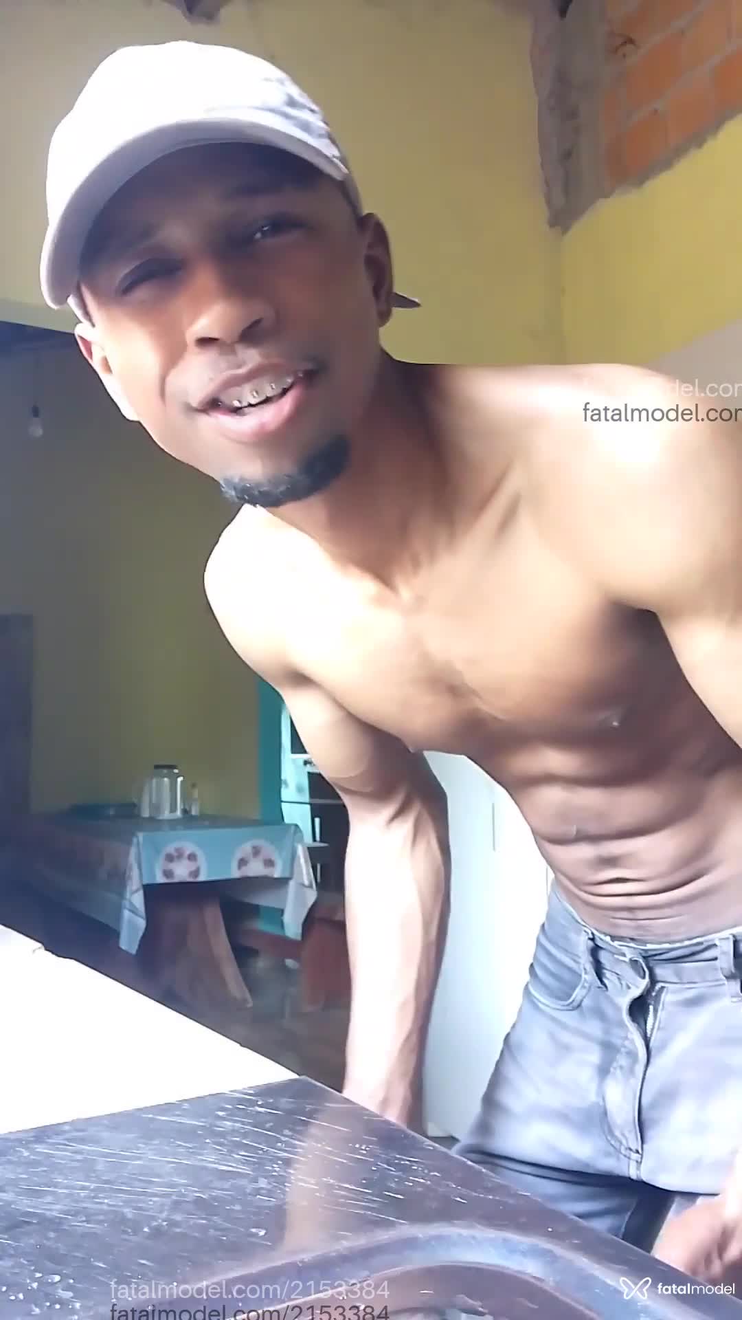 Acompanhante homem morena (o) de olhos pretos - Beca Stone Acompanhante homem morena (o) de olhos pretos - Beca Stone