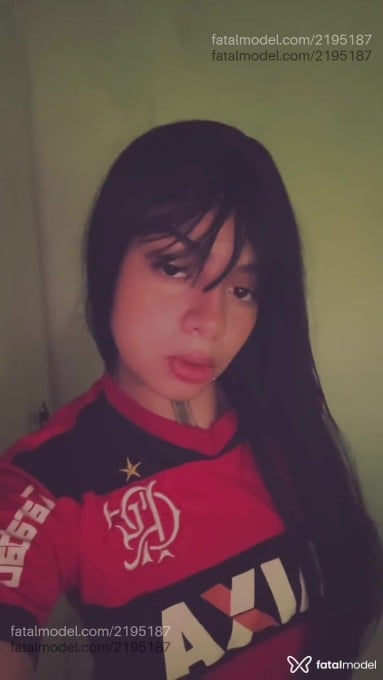 Acompanhante mulher morena (o) de olhos castanhos em Virtual Acompanhante mulher morena (o) de olhos castanhos em Virtual - Lissa