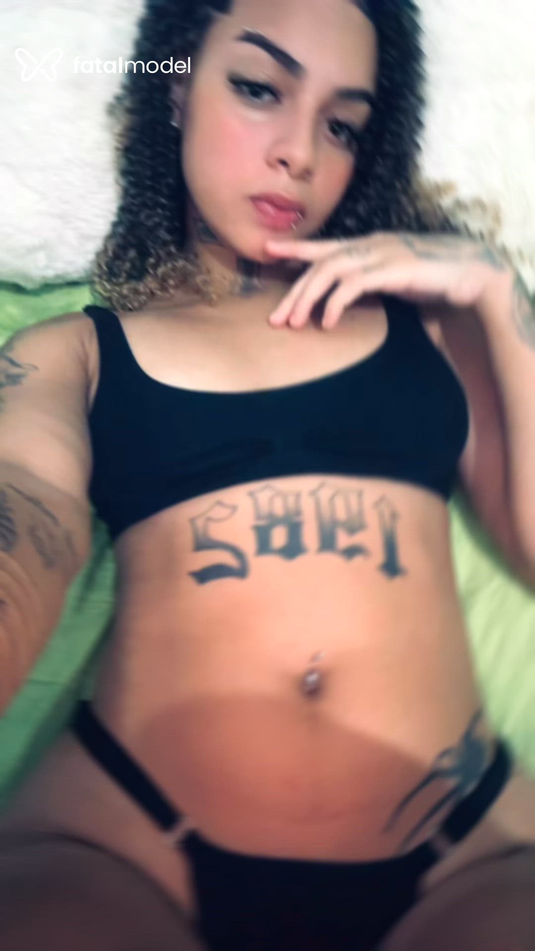 Acompanhante mulher morena (o) de olhos castanhos em Virtual Acompanhante mulher morena (o) de olhos castanhos em Virtual - Lissa