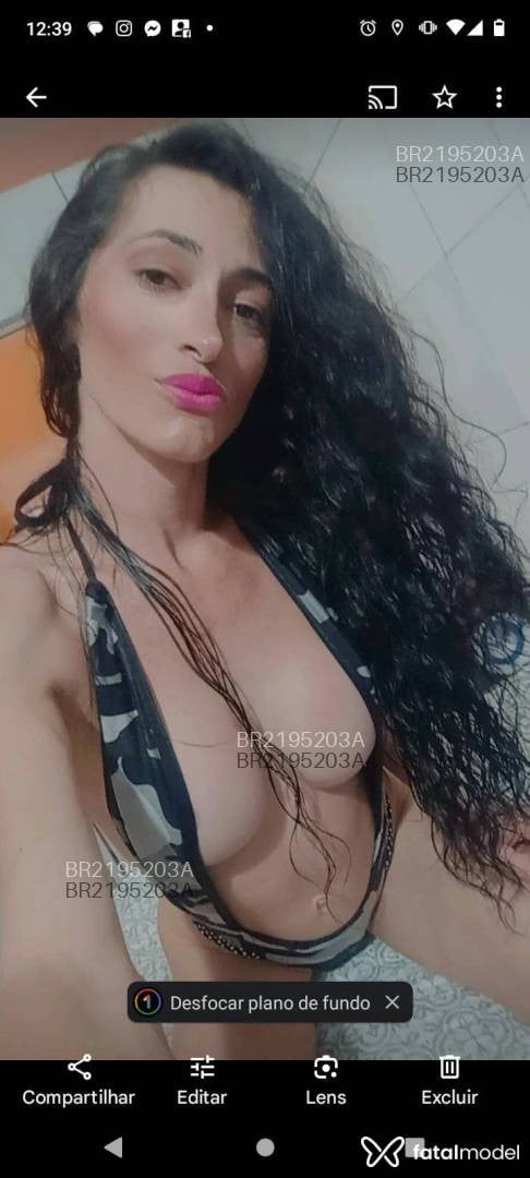 Acompanhante mulher trans com cabelo castanho de olhos castanhos em Campinas - Carla