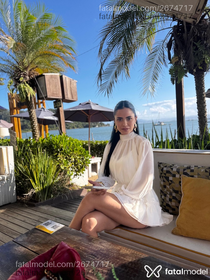 Acompanhante mulher morena (o) de olhos castanhos - Alice Fontana