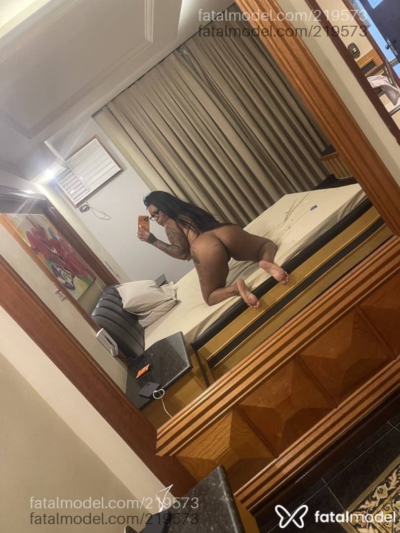 Acompanhante mulher morena (o) de olhos pretos - Samara Morena