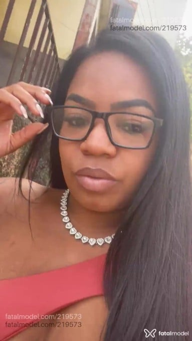 Acompanhante mulher morena (o) de olhos pretos em Três Rios - Samara Morena