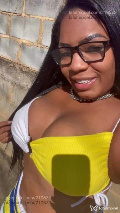 Acompanhante mulher morena (o) de olhos pretos - Samara Morena Acompanhante mulher morena (o) de olhos pretos - Samara Morena
