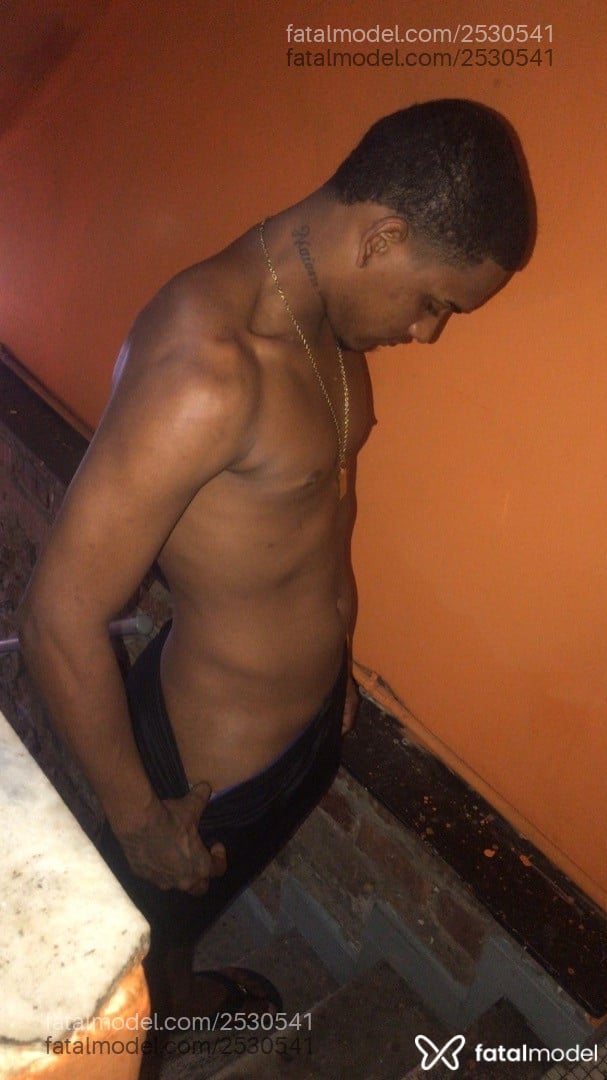 Acompanhante homem morena (o) de olhos pretos em Rio de Janeiro - Léo Oliveira
