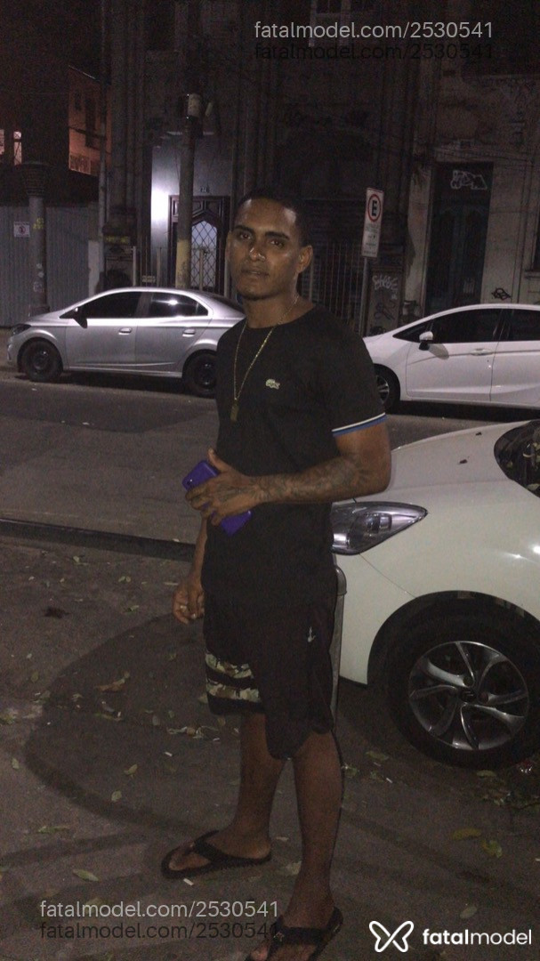 Acompanhante homem morena (o) de olhos pretos em Rio de Janeiro - Léo Oliveira