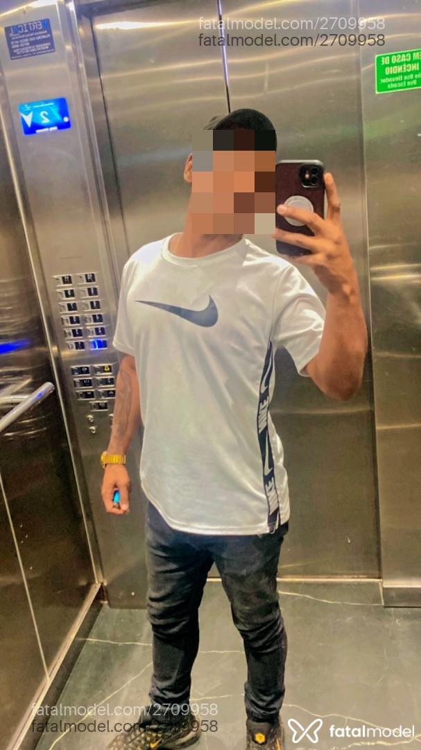 Acompanhante homem morena (o) de olhos pretos em Uberlândia - Preto Chique