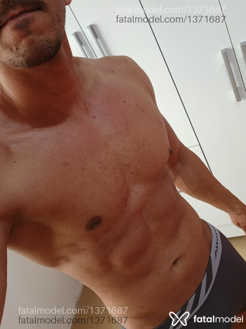 Acompanhante homem morena (o) de olhos castanhos em Goiânia - Petterson