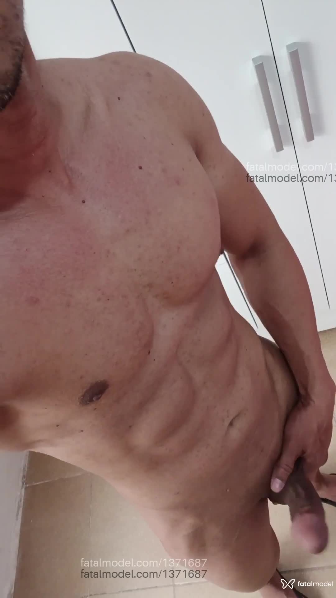 Acompanhante homem morena (o) de olhos castanhos em Goiânia - Petterson