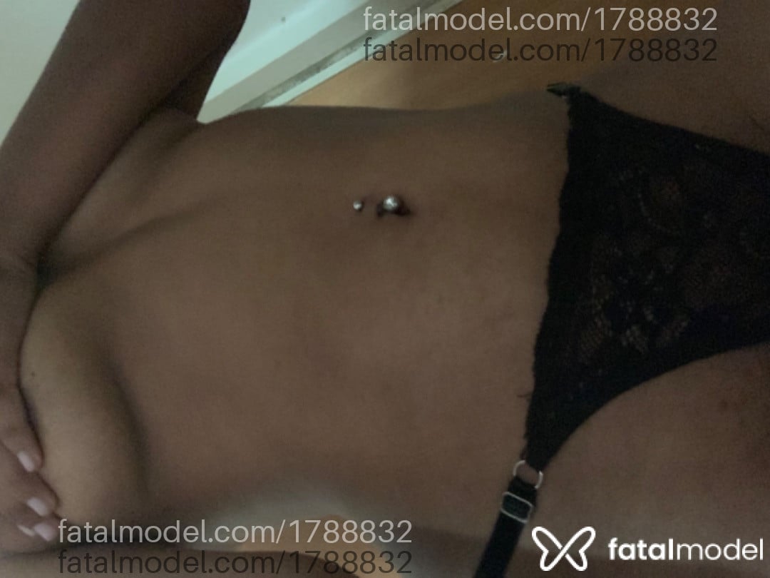 Acompanhante mulher morena (o) de olhos castanhos em Pontes e Lacerda - Sophia