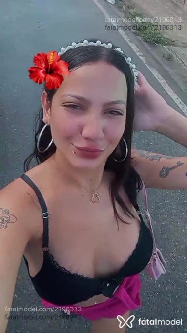 Acompanhante mulher trans com cabelo castanho de olhos castanhos em Natal - Gabriella
