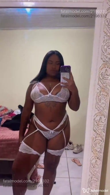 Acompanhante mulher morena (o) de olhos pretos - Natyzinha