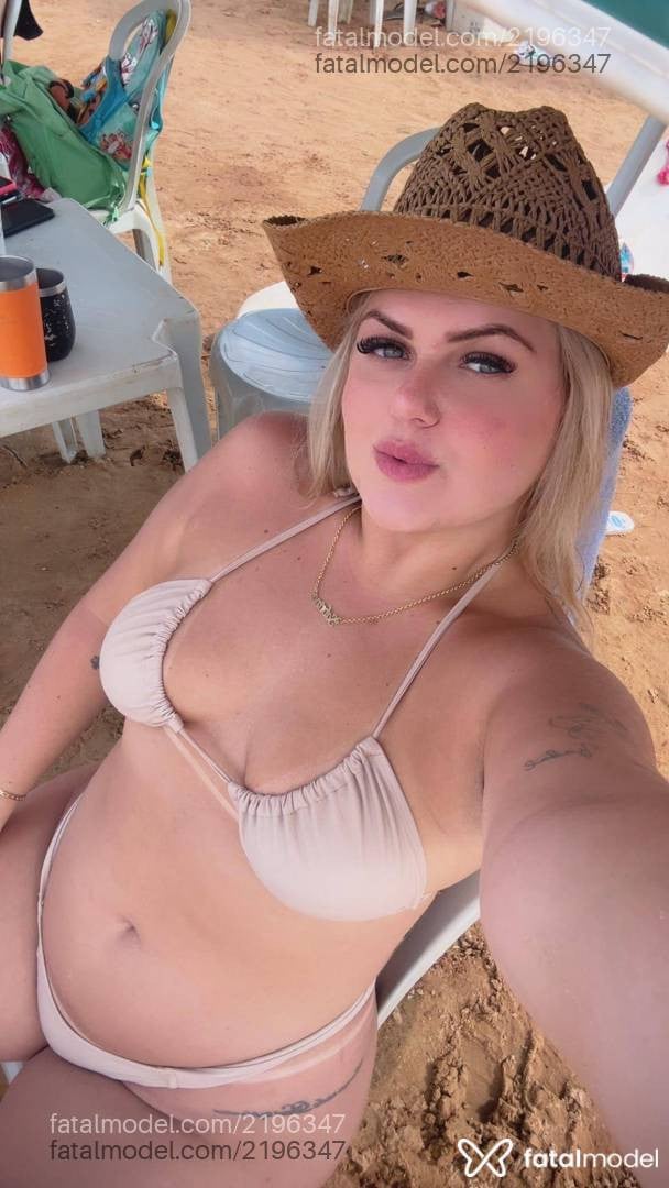 Acompanhante mulher loira (o) de olhos azuis - Gaabi