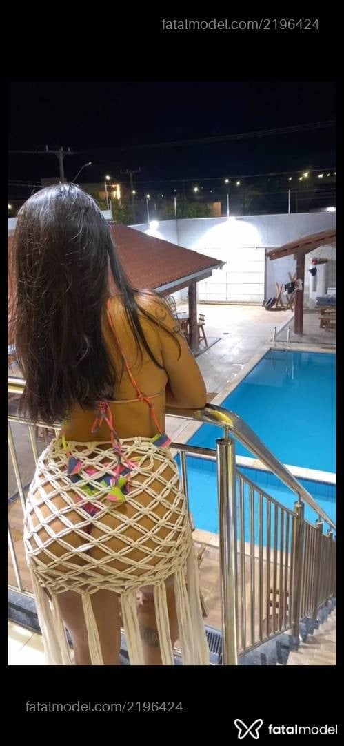 Acompanhante mulher morena (o) de olhos pretos - Larissa