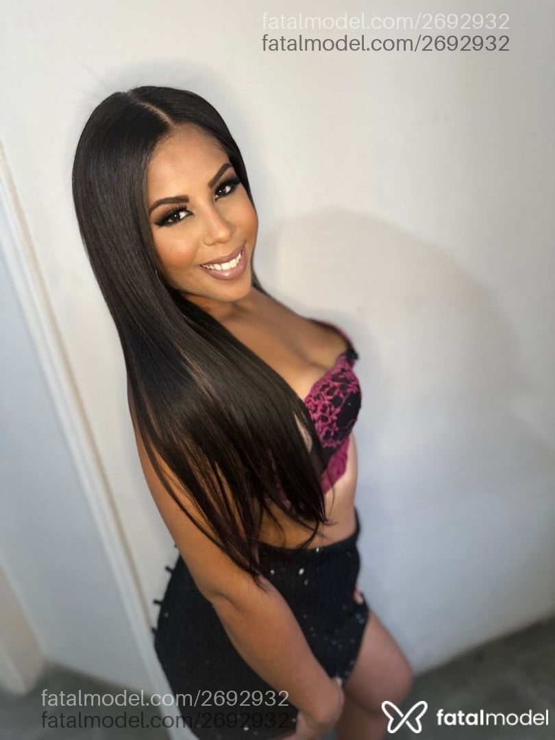Acompanhante mulher morena (o) de olhos pretos em Lorena Acompanhante mulher morena (o) de olhos pretos em Lorena - Yasmin