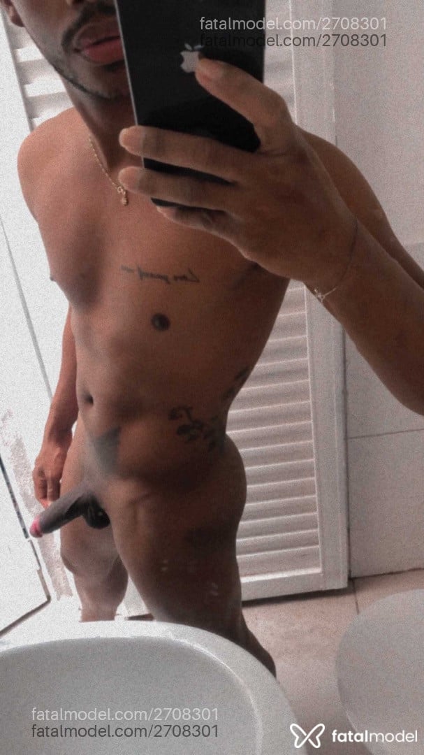 Acompanhante homem morena (o) de olhos pretos - Otávio Acompanhante homem morena (o) de olhos pretos - Otávio