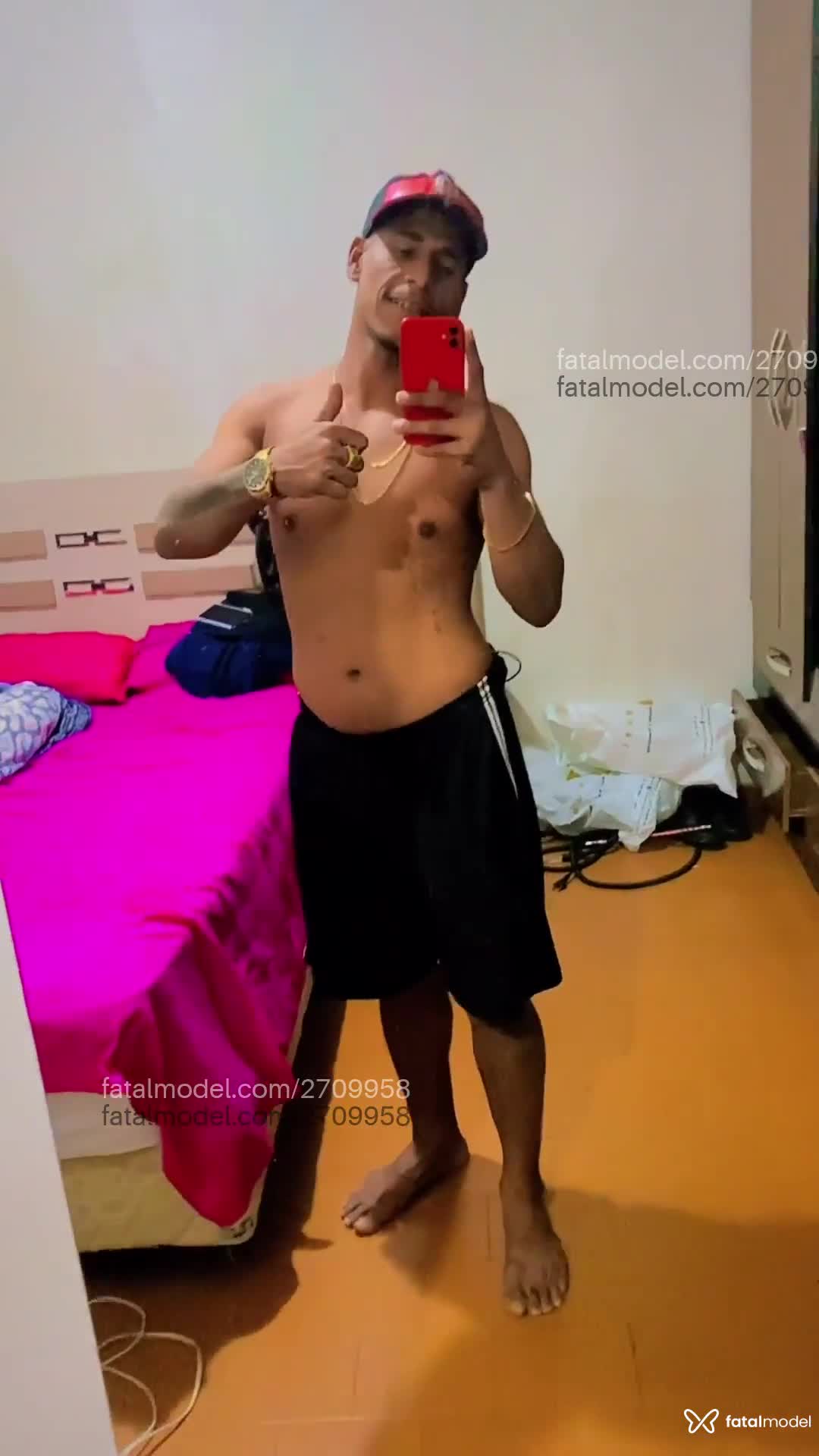 Acompanhante homem morena (o) de olhos pretos em Uberlândia - Preto Chique