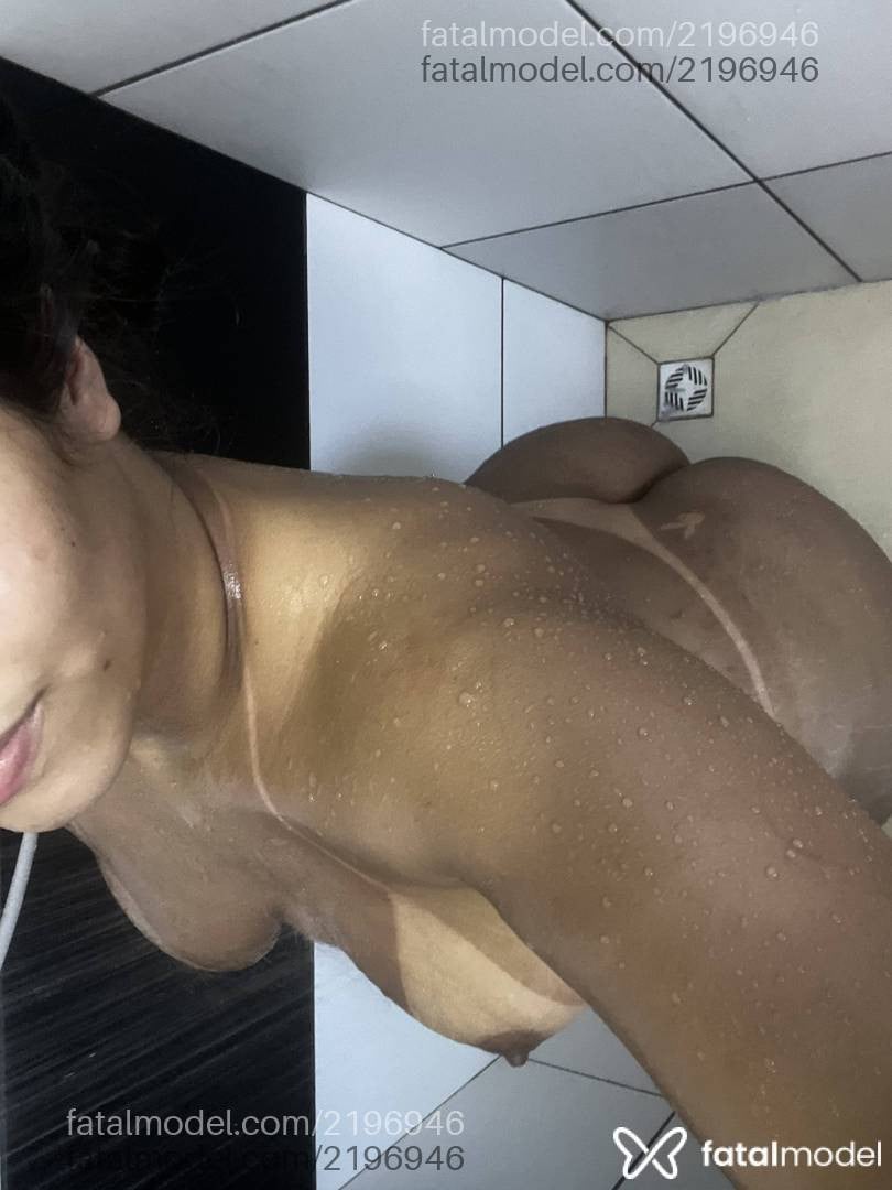 Acompanhante mulher morena (o) de olhos pretos - Jade
