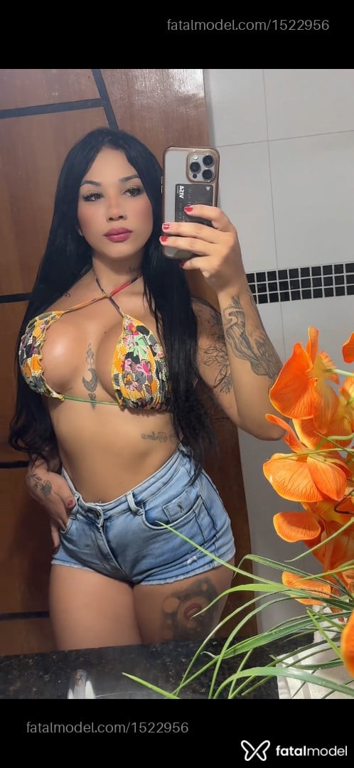 Acompanhante mulher morena (o) de olhos mel - Ana Acompanhante mulher morena (o) de olhos mel - Ana