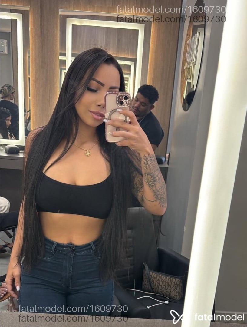 Acompanhante mulher com cabelo castanho de olhos castanhos em Ribeirão Preto - Laura