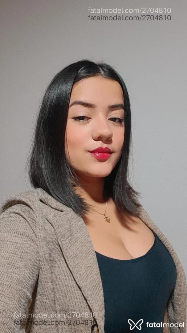 Acompanhante mulher morena (o) de olhos castanhos em Penha - Vitória