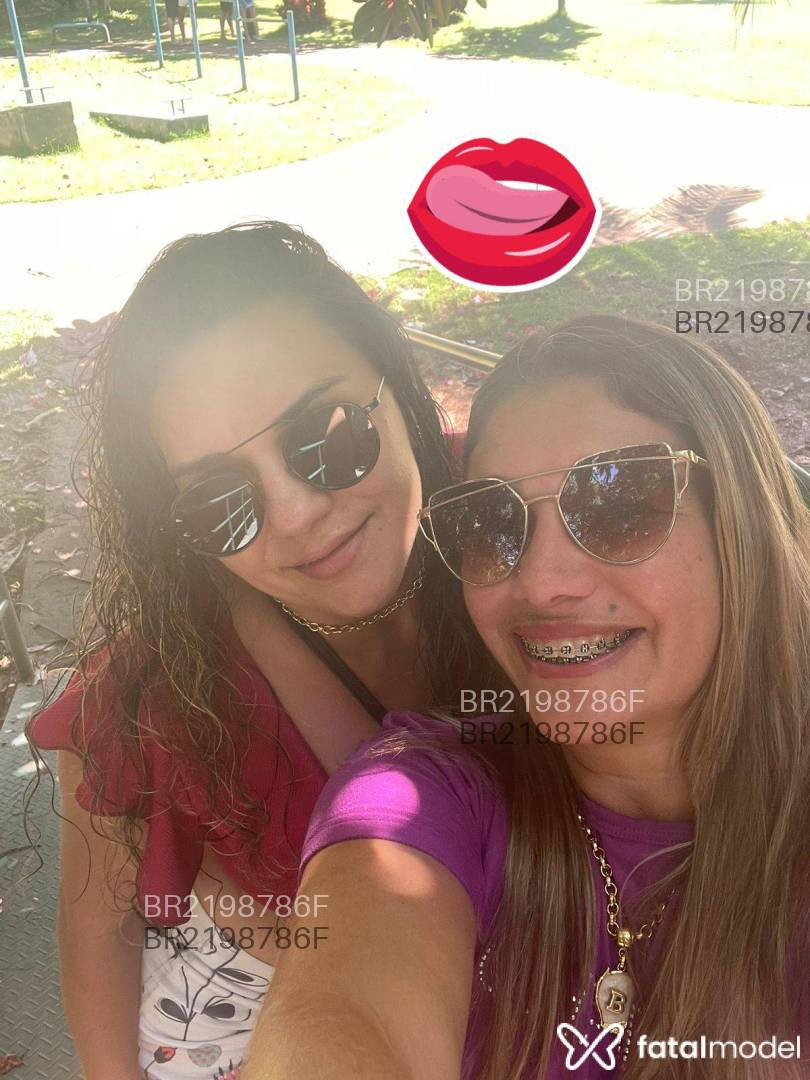 Acompanhante mulher loira (o) de olhos pretos em Virtual - Bruna