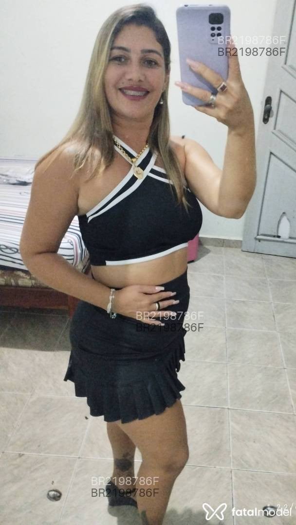 Acompanhante mulher loira (o) de olhos pretos em Virtual - Bruna