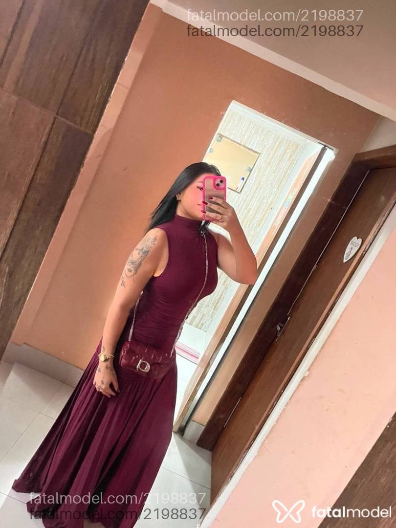 Acompanhante mulher morena (o) de olhos castanhos - Beatriz