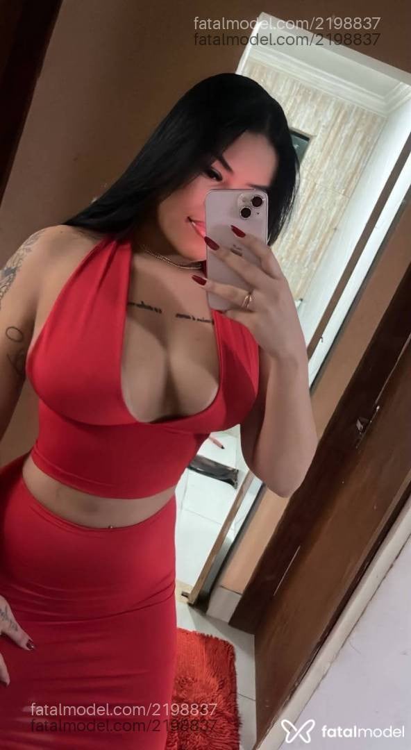 Acompanhante mulher morena (o) de olhos castanhos - Beatriz