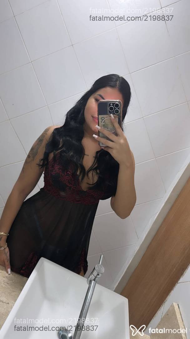 Acompanhante mulher morena (o) de olhos castanhos - Beatriz