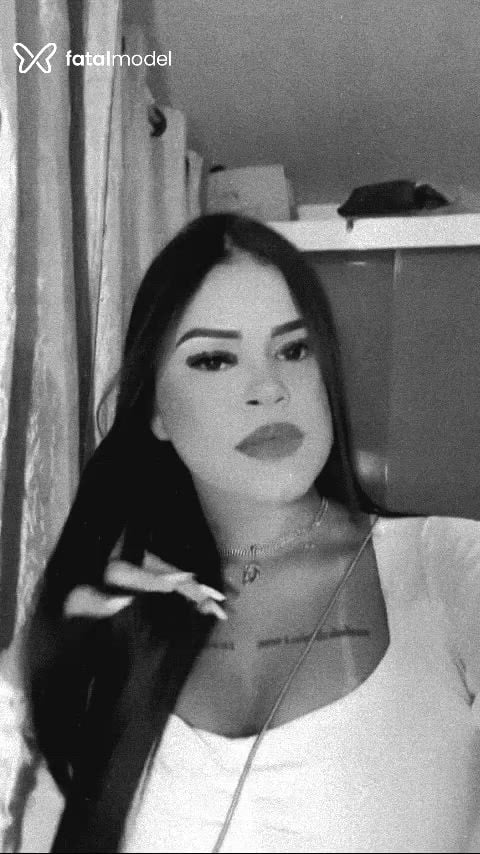 Acompanhante mulher morena (o) de olhos castanhos - Beatriz