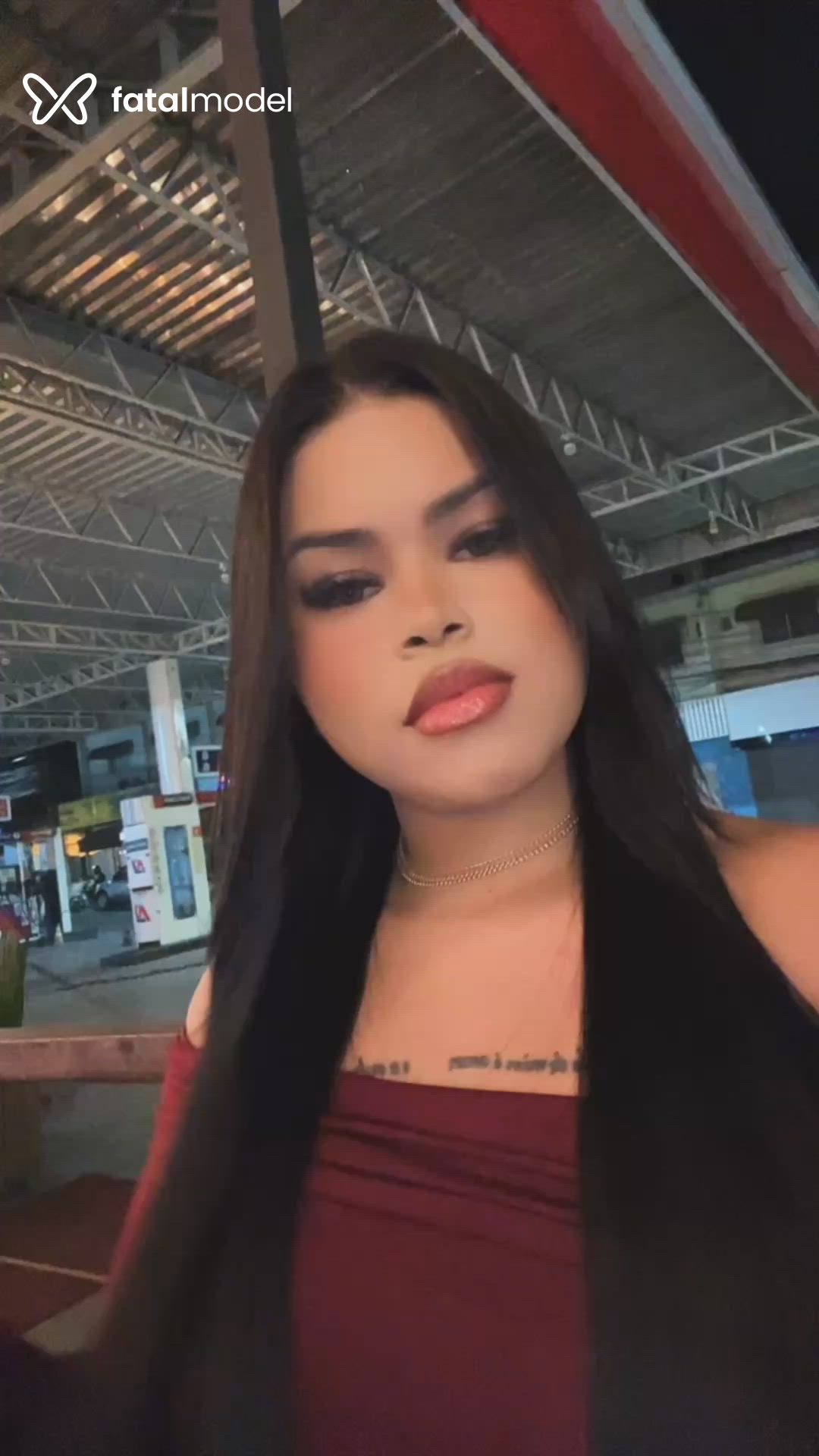 Acompanhante mulher morena (o) de olhos castanhos - Beatriz