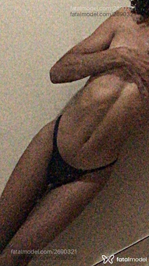 Acompanhante mulher trans morena (o) de olhos castanhos em Uberlândia Acompanhante mulher trans morena (o) de olhos castanhos em Uberlândia - Allanaa maya