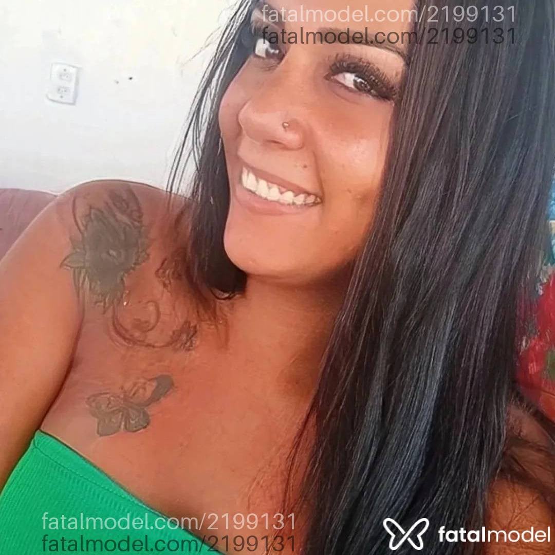 Acompanhante mulher trans morena (o) de olhos castanhos - Soraya Mello Soll