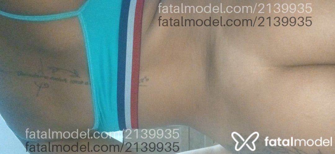 Acompanhante mulher com cabelo castanho de olhos pretos em Virtual - Kah