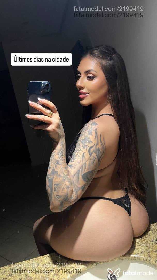 Acompanhante mulher com cabelo castanho de olhos castanhos - Mila