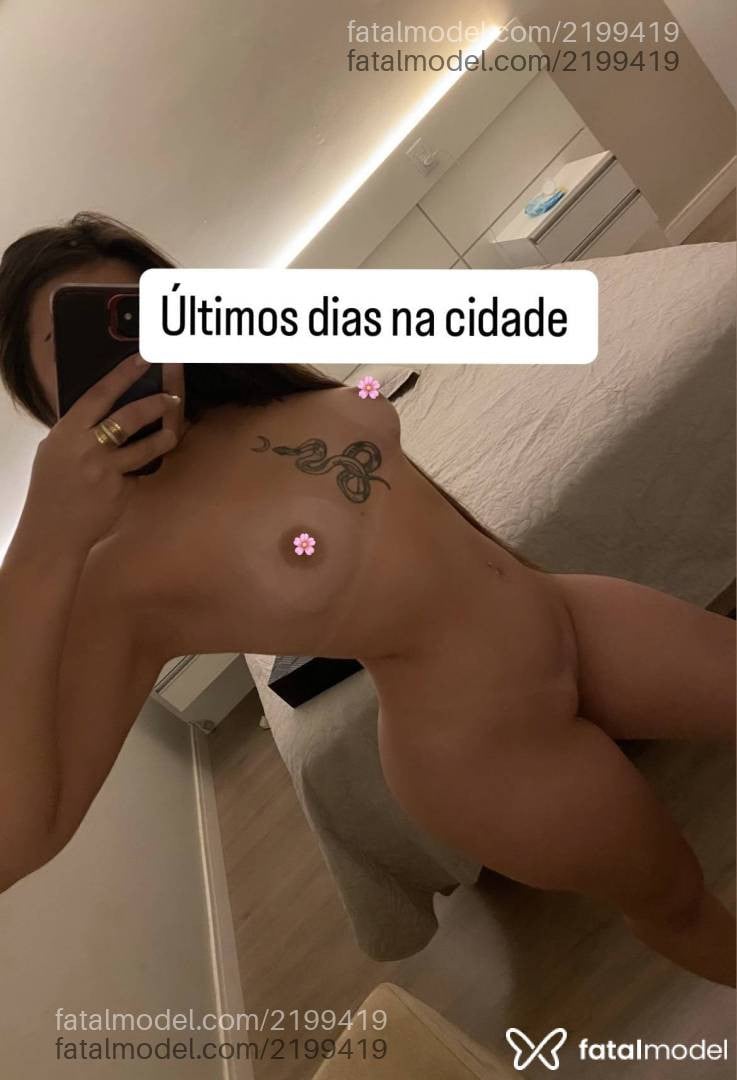 Acompanhante mulher com cabelo castanho de olhos castanhos - Mila